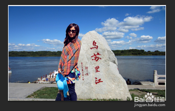 Ps中如何把两张图片合成一张图片