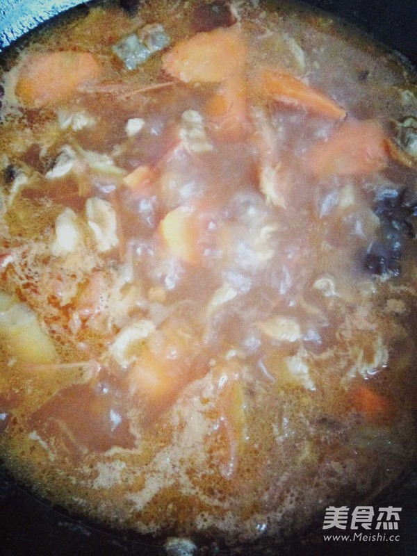 酸汤牛腩的做法