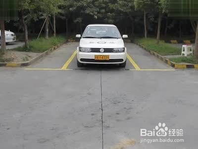 驾照科二倒车入库技巧