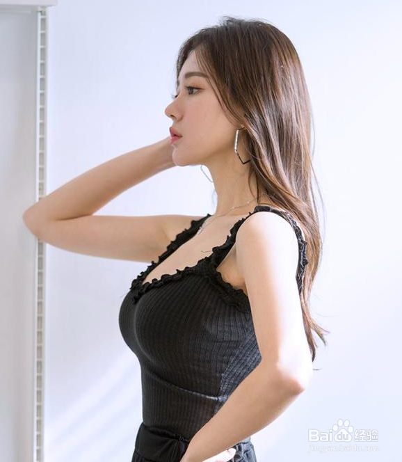 室内拍摄人像穿黑色合适吗？