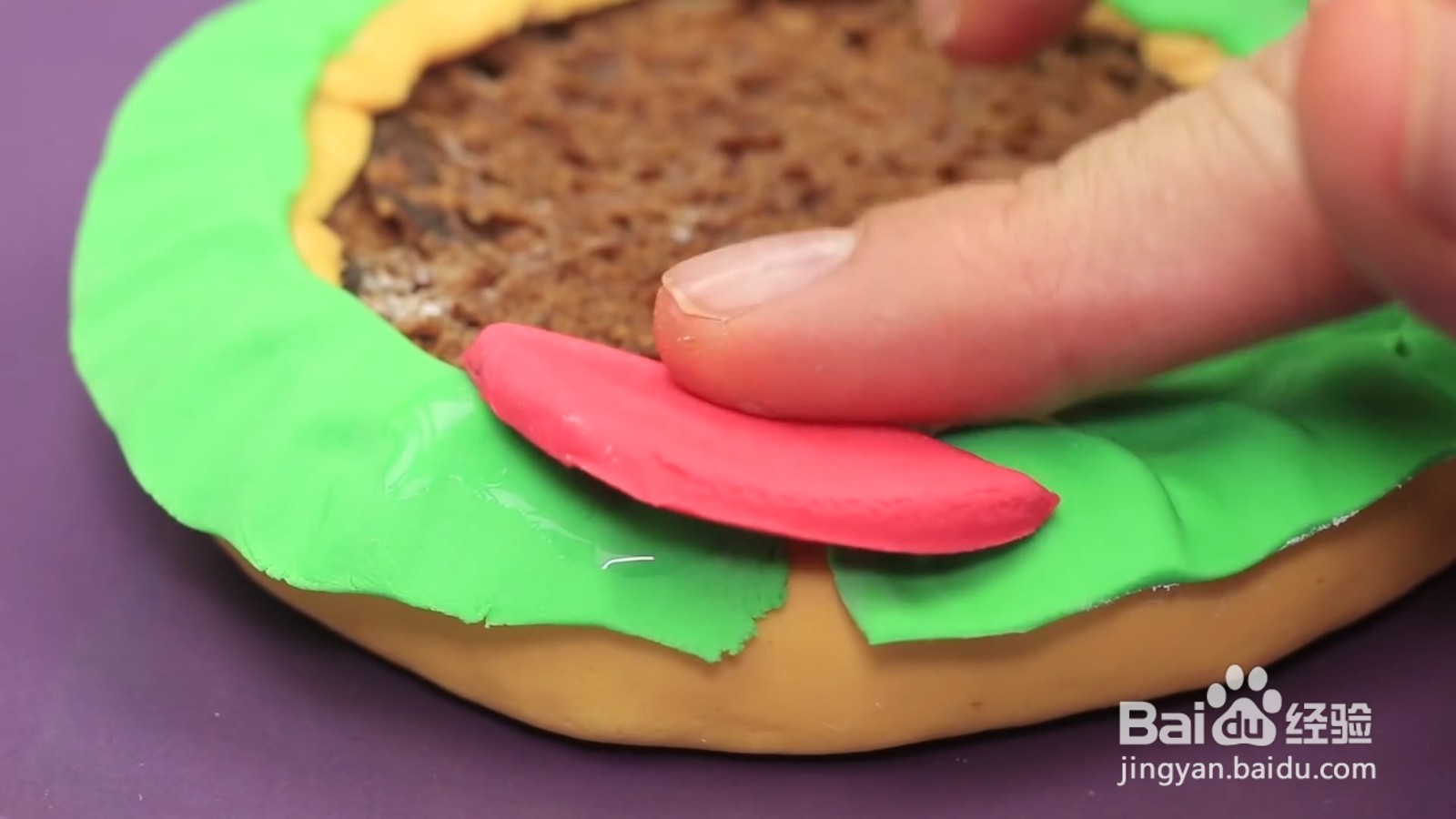 如何用蛋糕制作汉堡