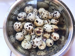 香辣啤酒卤鹌鹑蛋的做法