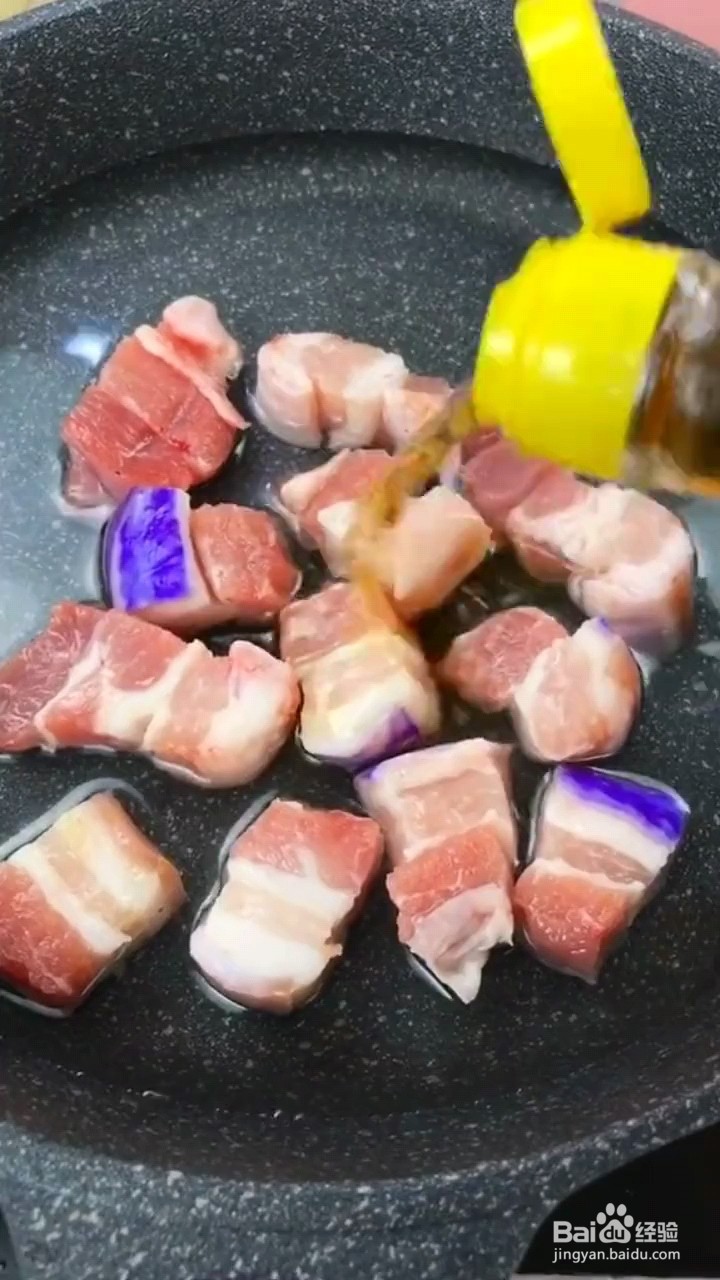 怎么做五花肉烧鹌鹑蛋？