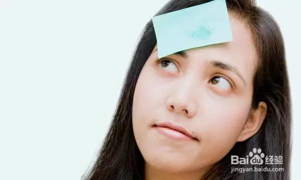 涂完防晒脸上油油的怎么办