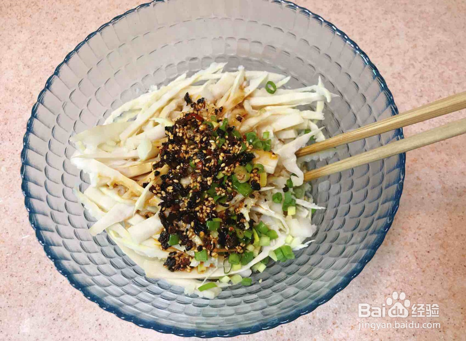 红油凉拌苦笋丝的做法