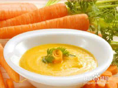 婴儿的第一次辅食4-6个月