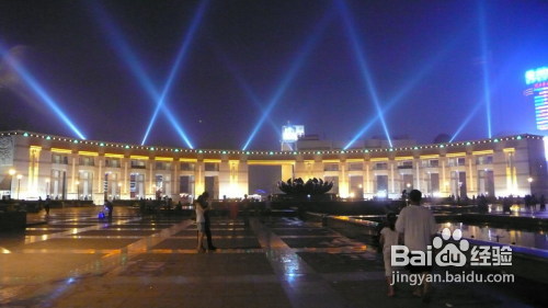 济南泉城广场与趵突泉旅游攻略