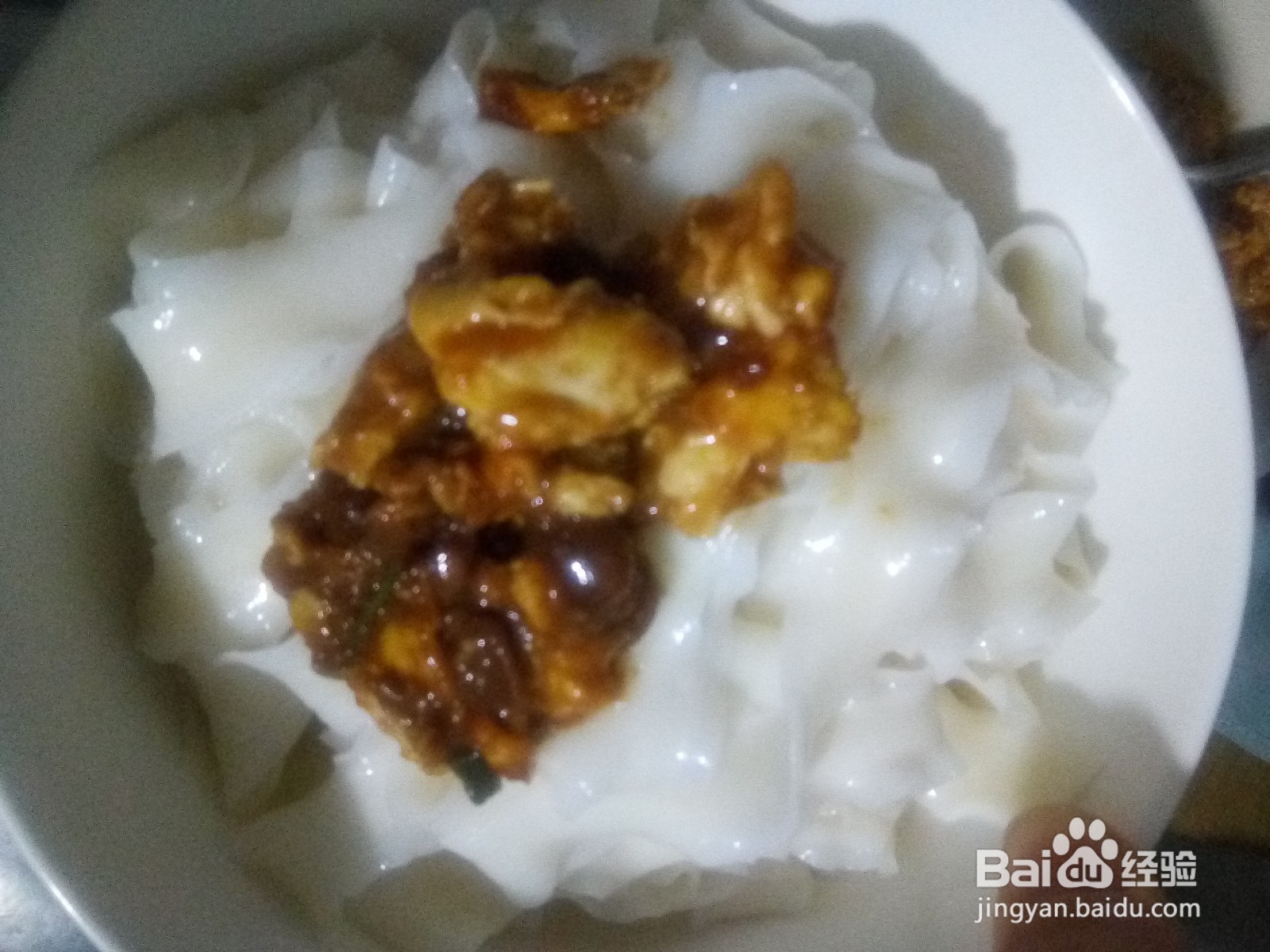 鸡蛋炸酱过水面