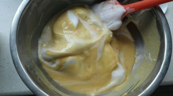 蜂蜜酸奶戚风蛋糕