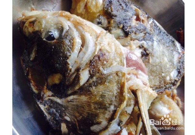 海鲜教程之腐竹焖鱼头的做法