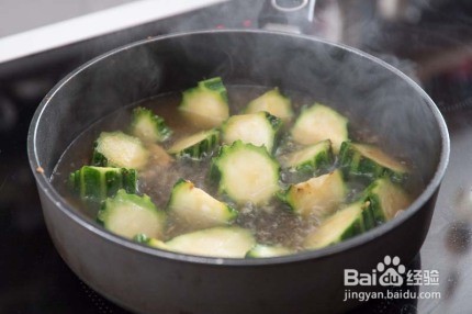 如何做出家常菜系列之丝瓜蛤蜊汤