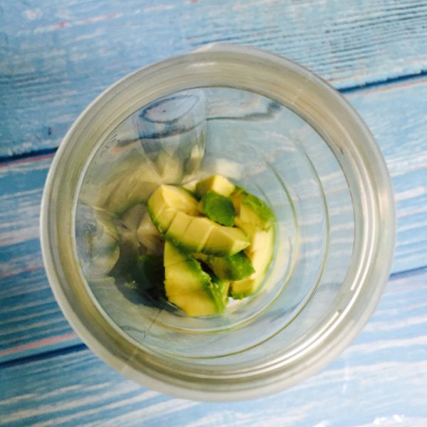 香蕉牛油果奶昔