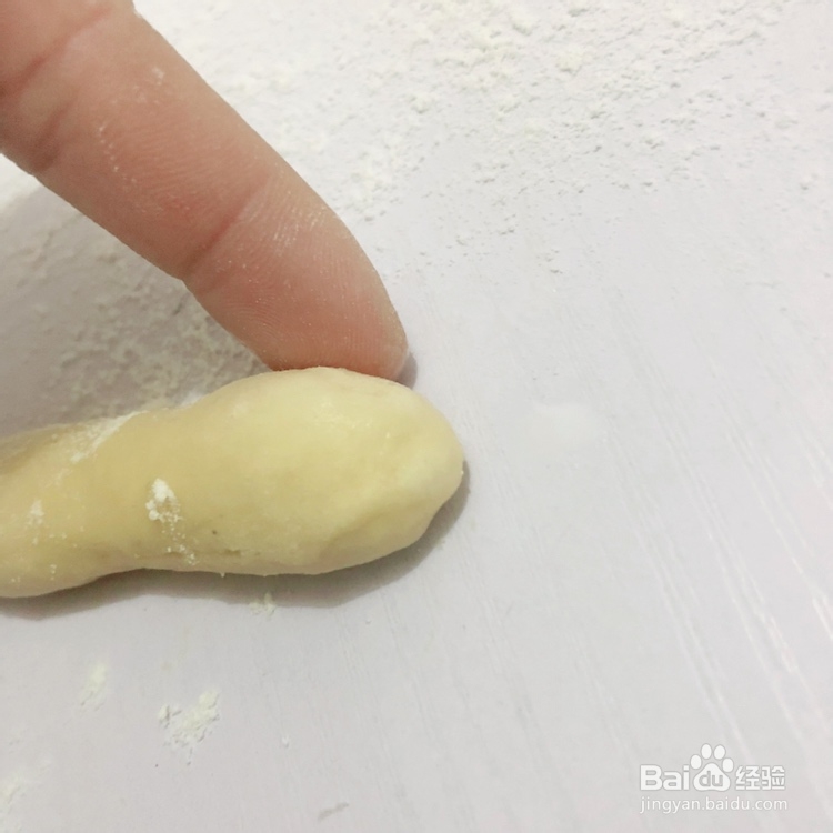 美味面包夹香肠的做法