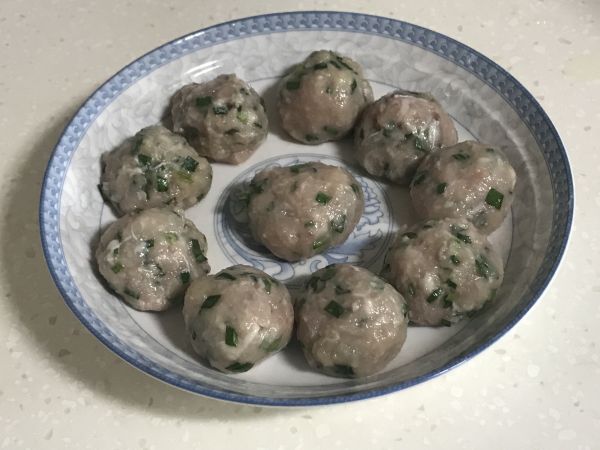 海带苗鲅鱼丸子汤