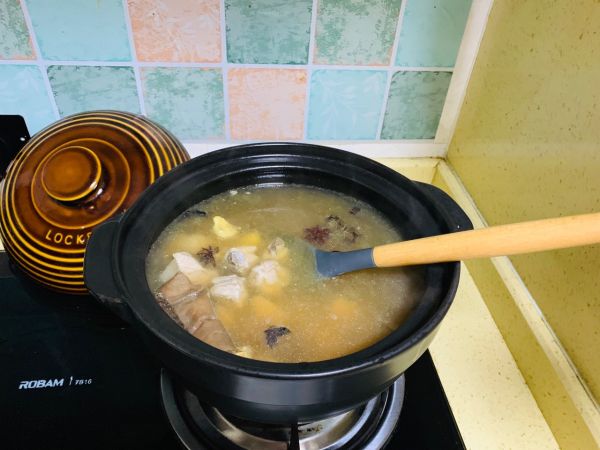 马来西亚肉骨茶