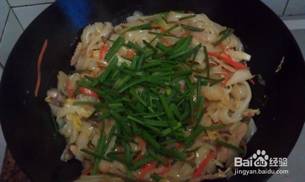 肉片炒河粉怎么做