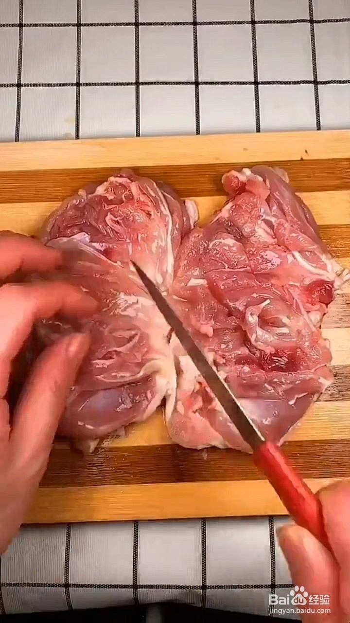 如何制作鸡腿肉饭？