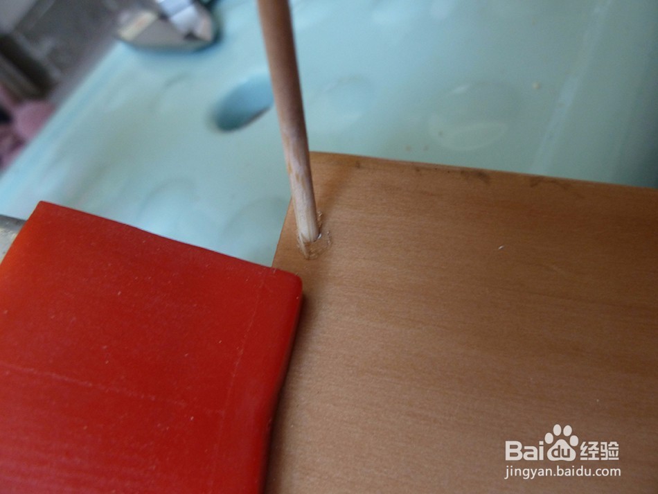 用牙签固定木条的方法
