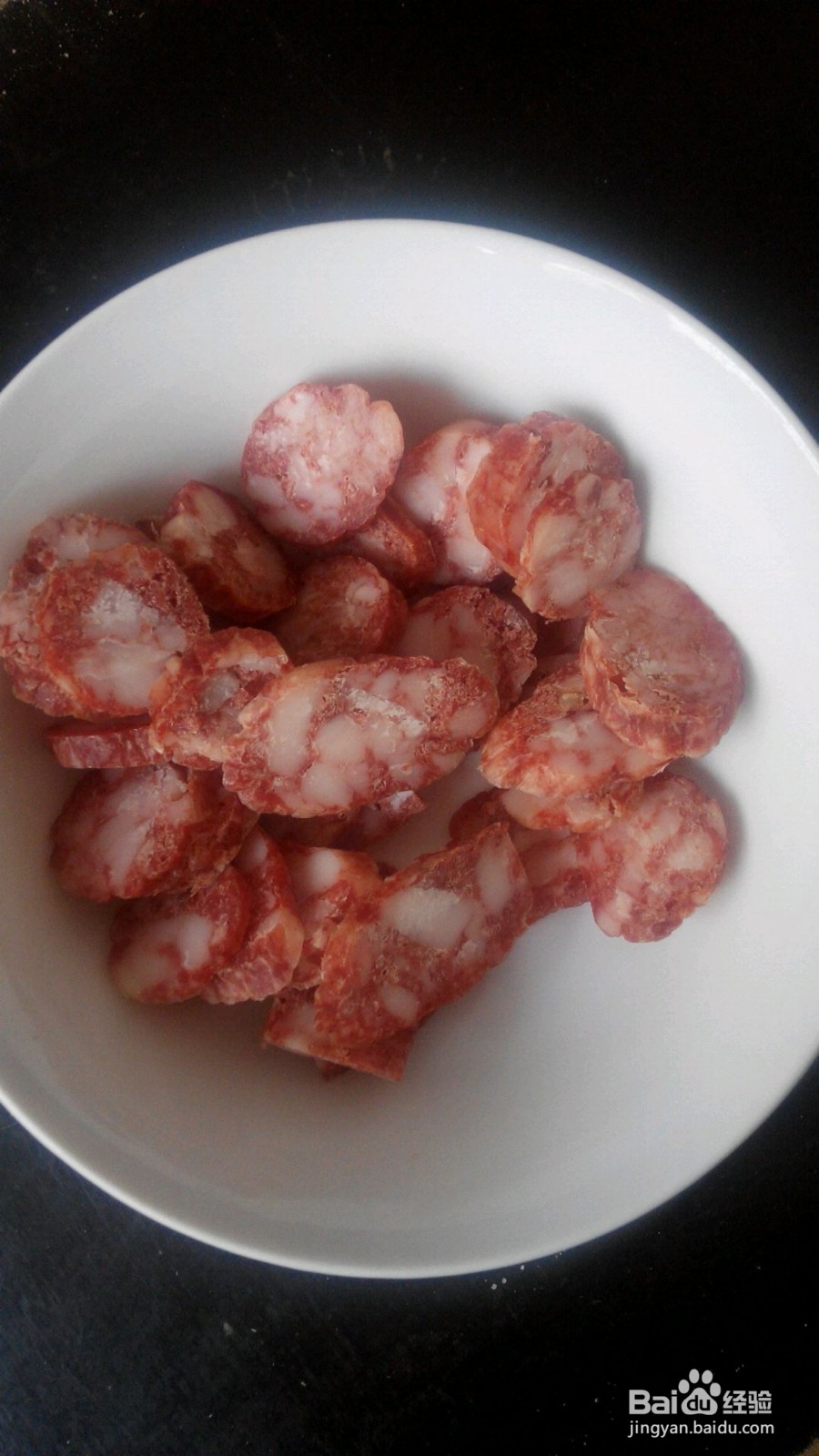 腊肠炒年糕的做法