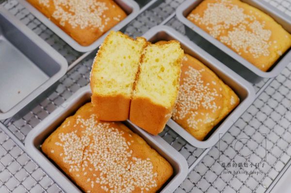 老式蜂蜜脆皮蛋糕