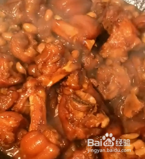 如何自制软烂入味的花生炖猪蹄？