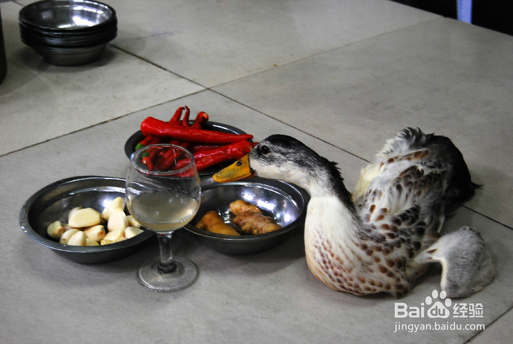 江西非物质文化遗产十大赣菜之莲花血鸭的做法