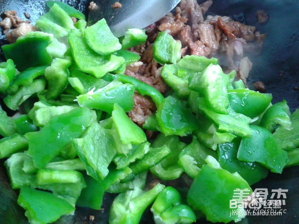 青椒炒肉的做法