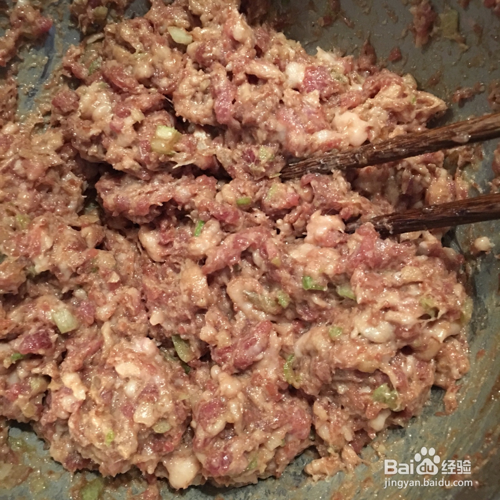 心心念念的东北酸菜猪肉馅饼