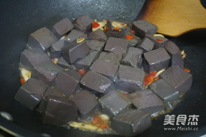 营养的时蔬炒鸭血