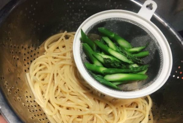 三文鱼芦笋意面