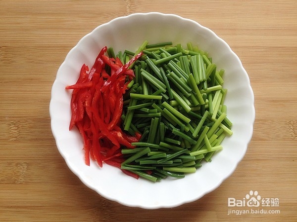 家常便饭韭菜苔炒肉丝的制作方法