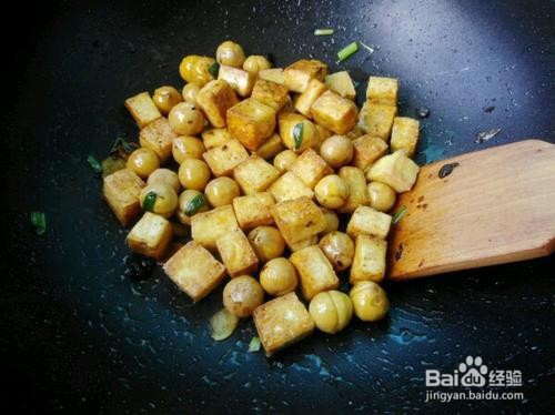 栗子烧豆腐的做法