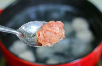 汤鲜味美冬瓜肉丸汤