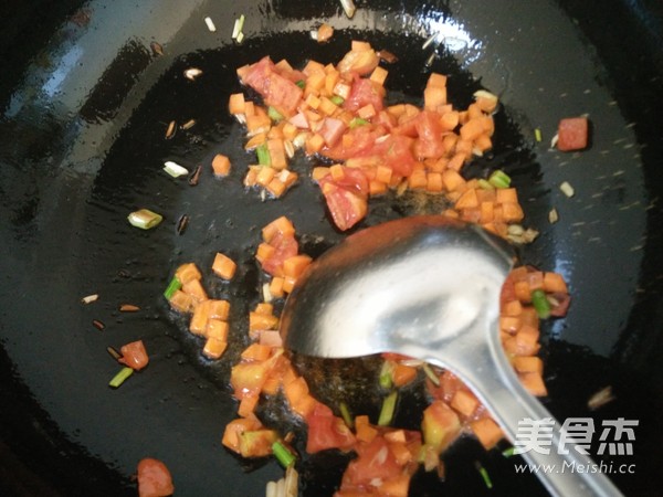 杂蔬火腿香菇饭