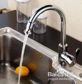 蝴蝶兰开花期间怎么浇水