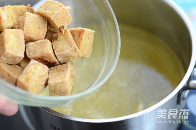 鸡汁小白菜豆腐汤