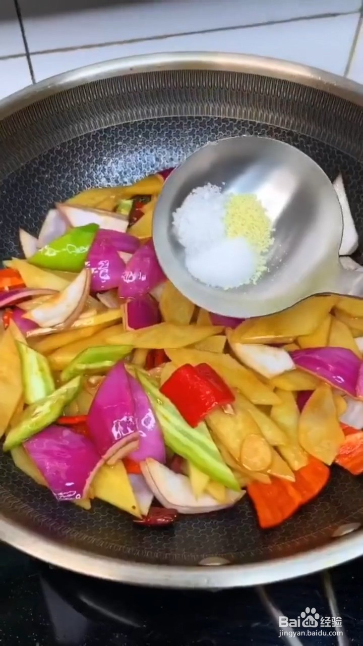 如何制作好吃的尖椒土豆片