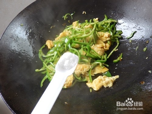 快手下饭菜:青辣椒炒鸡蛋