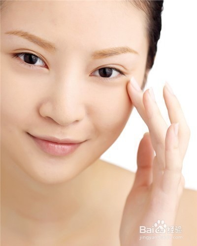 简单遮瑕 立竿见影去眼袋的方法