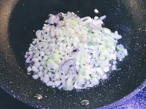 怎么做茄子香肠煲仔饭