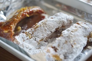 蒜香椒盐烤肋排的做法