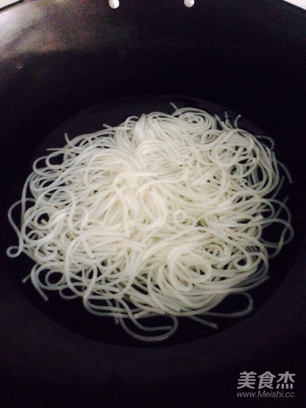 干捞螺蛳粉的做法
