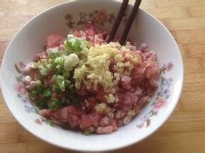 如何做珍珠丸子？