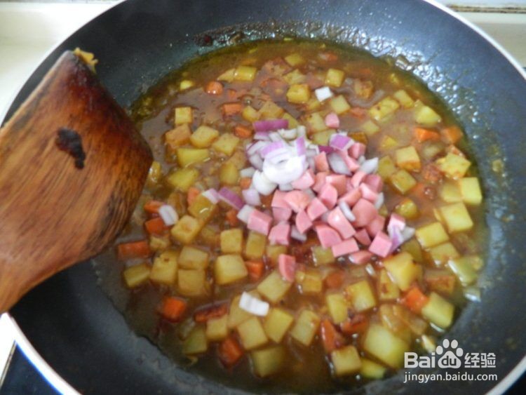 如何在家制作咖喱土豆盖饭