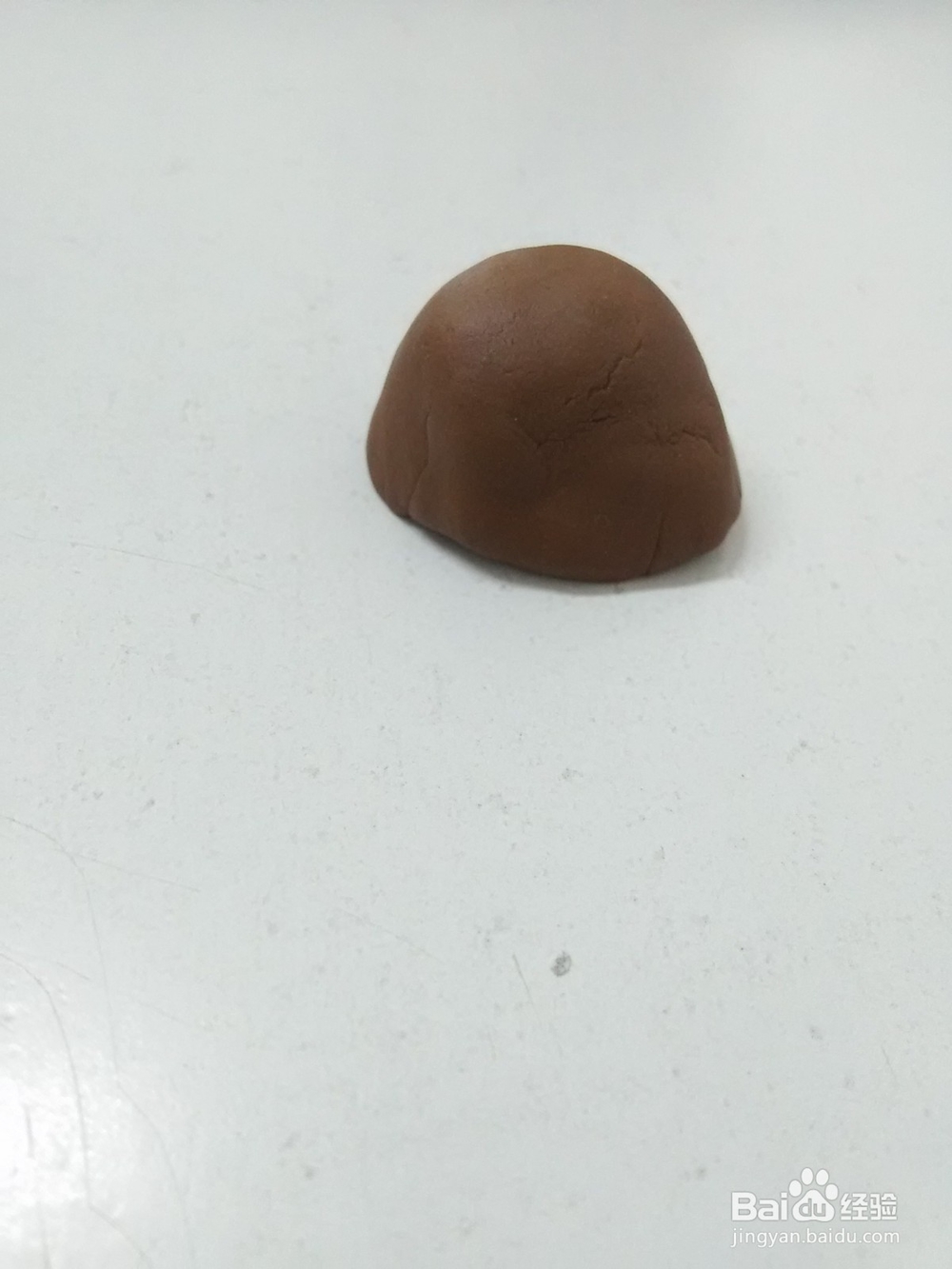 怎么用橡皮泥捏吃鸡头盔