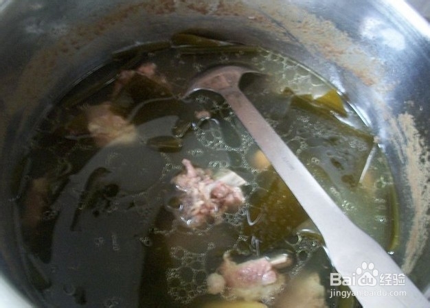健康养身食谱：排骨海带汤(降火的哦）