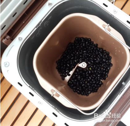 如何制作养生醋泡黑豆呢？