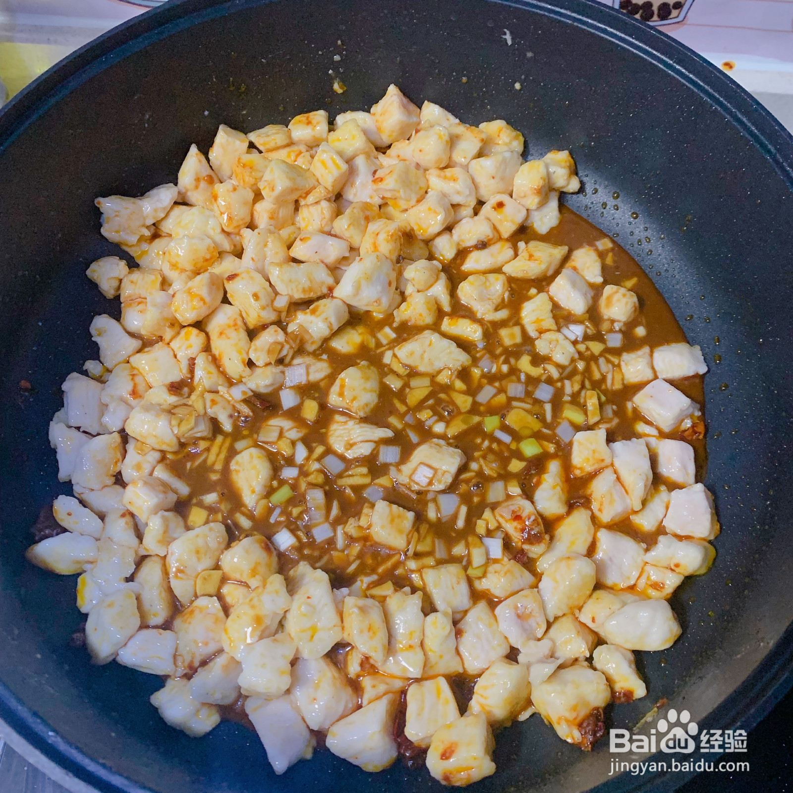 经典家常菜宫爆鸡丁的做法