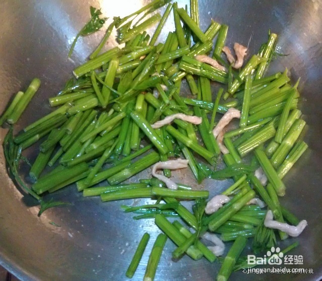变出美味－－蛋皮肉丝炒水芹