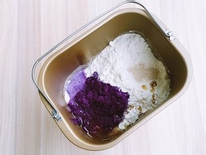 养生食补玫瑰花馒头（紫甘蓝）的做法